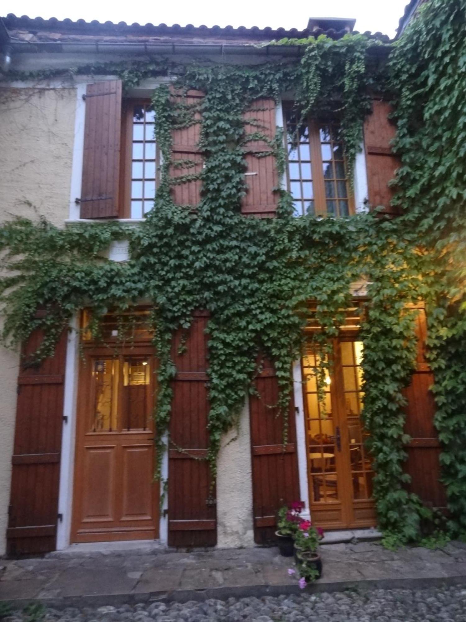 Le Pelerine Villa Sauveterre-de-Bearn Eksteriør bilde